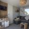 Chalet pour 4 dans un Domaine avec piscine - 滨海布雷蒂尼奥勒