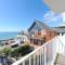 6 Bay View Court