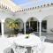 Villa with separate apartment