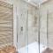 Cinnabar: Luxury, Couples Nook in Historic Walls.
