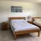 2 bedroom ground floor modern apartment 4km beach