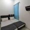 Cameron top31 golden hills night market homestay