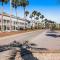 Gulf Place Residence 214