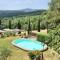 Luxury 1-bedroom house with the pool in Tuscany.