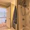 Peaceful Pisgah Mountain Getaway with Hot Tub!