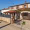 Apartments with parking space Tar, Porec - 13245