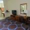 Super 8 by Wyndham Edmonton/West