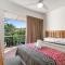 12 Cascades Top Floor Apartment In Prime Position