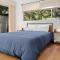 Guerneville Escape Redwoods Deck BBQ Fire table