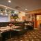 Best Western Plus Windjammer Inn & Conference Center - Burlington