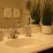 Luxéry Stay Chicago - Themed Units! Close to Downtown, McCormick Place & Wintrust Arena
