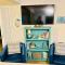 Mini Pearl, Private 2 BR - 1 block to BEACH!