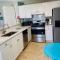 Mini Pearl, Private 2 BR - 1 block to BEACH! - Tybee Island