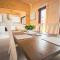 Sundance Lodge, Fantastic New Cabin with Hot Tub - Sleeps 6 - Largest In Felmoor Park