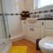 Immaculate 3-Bed House with free parking in Bolton - Bolton