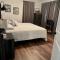 Beautiful 2 BR 1 BA Cabin in Blue Ridge Mountains: The Little White House