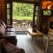 RIVERSIDE LODGE RETREAT