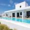 Seasand Villa - Luxury Pool Retreat - 150m Beach