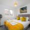 Modern 5 Bedroom 3 Bathroom Serviced House Aylesbury with parking By 360Stays