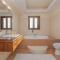 Emmas Luxury Villa