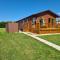 Mildreds Lodge with Hot Tub