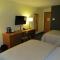 Travelodge by Wyndham Edmonton West - Edmonton