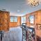 Pet-Friendly Cape Cod Getaway Less Than 1 Mi to Beach - 丹尼斯港
