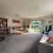 8b Rippingale Road