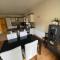 Town villa with charming garden, bbq area & Sleeps 6