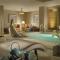 Platinum 3 Bedroom Vacation Rental In The Heart Of Vail That Includes Ski Valet, Ski Deck, Rooftop Pool, Panoramic Views