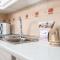 GO2TENERIFE Apart'Elisa Near the beach & Pool view - Playa de las Americas