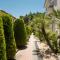 SUN RESIDENCE Exclusive Seaside Suites