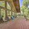 The River Home Cabin with Yard Near Wolf Creek!