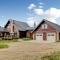 Custom Luxury Home I Hot Tub I Great Views I Best Price I FREE Adventures Daily - Fraser