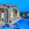 Villa Izabela with private pool and beautiful view - Dračevica