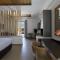 Sea Breeze Santorini Beach Resort, Curio By Hilton - 佩里沃罗