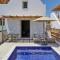 Sea Breeze Santorini Beach Resort, Curio By Hilton - 佩里沃罗