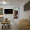 Sea Breeze Santorini Beach Resort, Curio By Hilton - 佩里沃罗