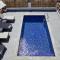 Sea Breeze Santorini Beach Resort, Curio By Hilton - 佩里沃罗