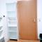 Budget rooms in Halle with shared bathroom, Free WiFi, Netflix &