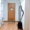 Budget rooms in Halle with shared bathroom, Free WiFi, Netflix &