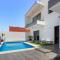 Villa MOSA 3 beds + 3 Bath villa with pool