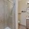 Close to Fresh Creek! Sleeps 12 ~ Amazing Views w/Serene Open Space ~ Hot Tub + Game Room ~ Trails outside - Sedona