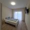 Öt Fenyő Apartmanház - Siófok