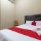 RedDoorz near Palembang Trade Center 4