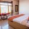 SUN 2BHK by Wabi Sabi Stays Steep Uphill walk 5 Mins