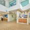 Beachside Modern Apartment in the Heart of Surfers Paradise -free parking