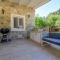 STONE HOUSE MAGALI