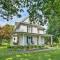 Lush, Modern Farmhouse with Mtn Views and Sunroom