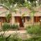 Hotel Numbi & Garden Suites